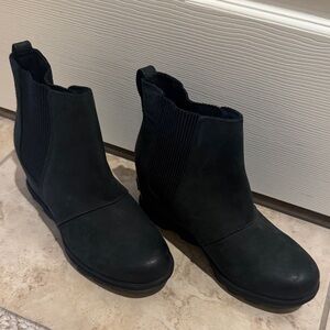 Sorel Black Ankle Booties 7.5 great condition